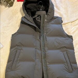 Eddie Bauer womens Green Puffer Vest